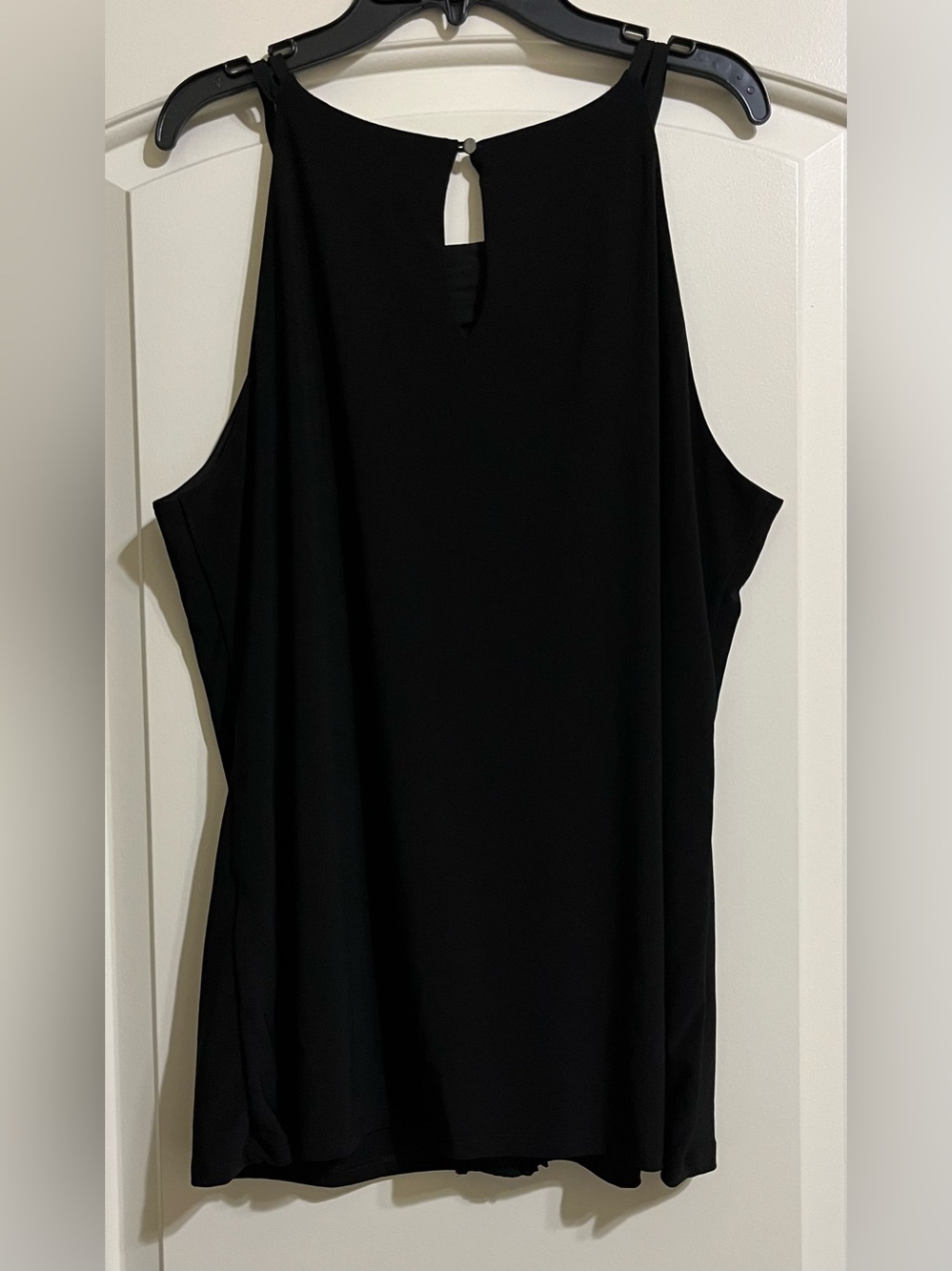 White House Black Market Silver Chain Embroidered Detail Tank Top Large - Picture 3 of 7
